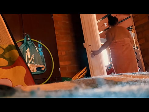 ❤️ Mäi Monni follegt mir an d'Dusch, hie féckt mech wärend ech duschen. ️❌ Fucking Video  op lb.libporno.ru ❤