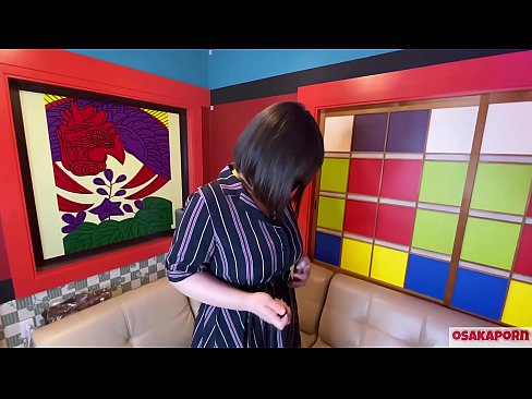 ❤️ Japanesch Cutie mat groussen Titten masturbéiert mat Sexspillsaachen an huet en Orgasmus. Si schwätzt an engem Interview iwwer hir fucking Erfahrung. Riesen Titten an haare Muschi krauchen haart. Osakaporn ️❌ Fucking Video  op lb.libporno.ru ❤